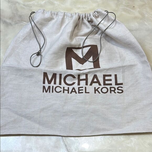 Michael Kors Tan Drawstring Bag Large - Picture 1 of 4